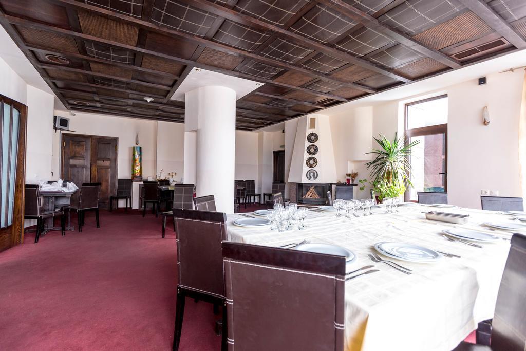 Hotel Onix Рынка Экстерьер фото